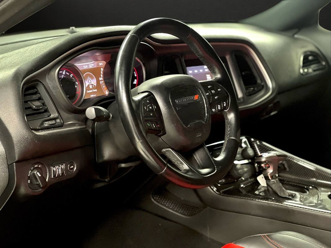 Used 2019 Dodge Challenger SXT image 15