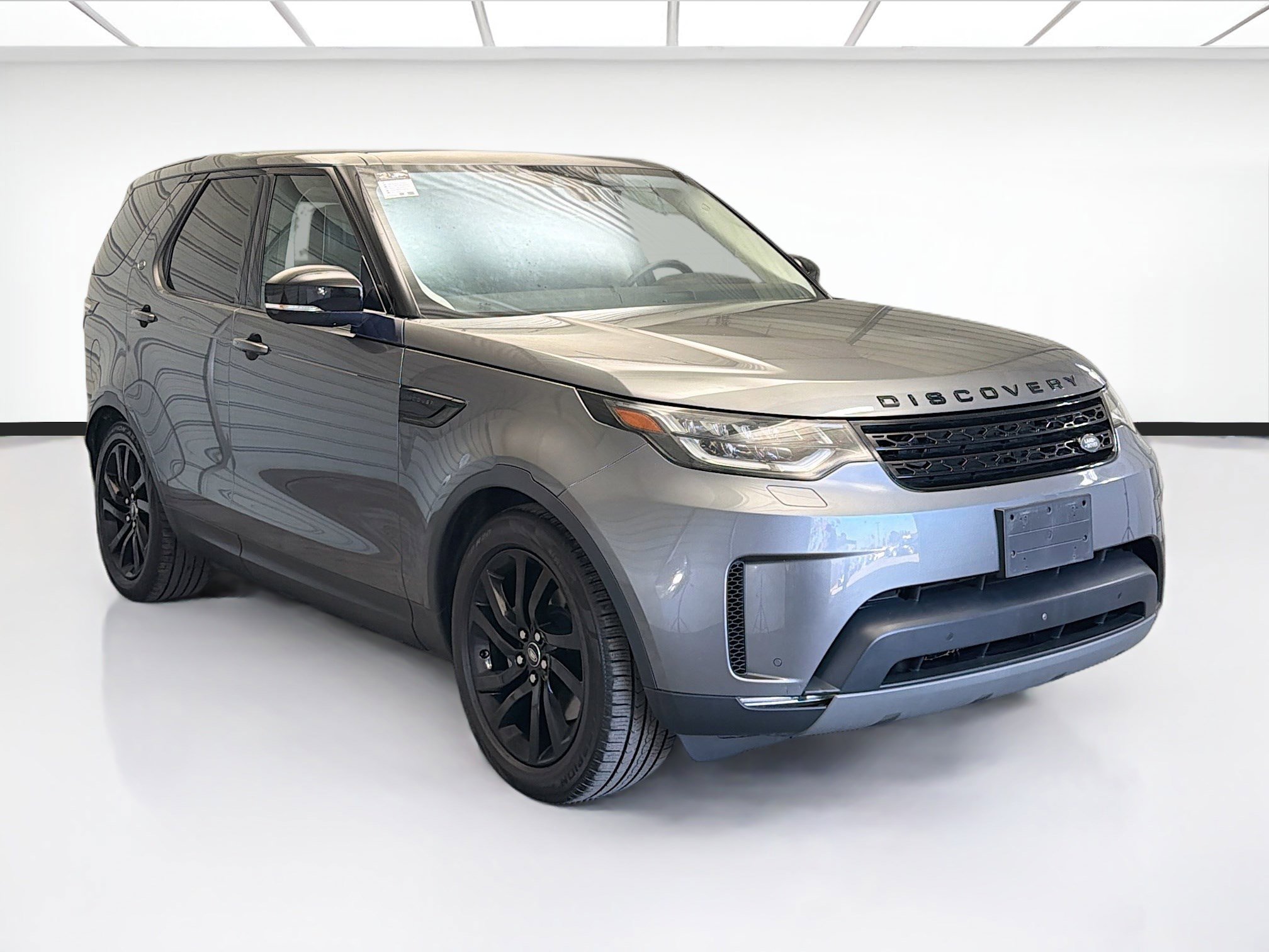 Used 2017 Land Rover Discovery HSE Luxury image 3