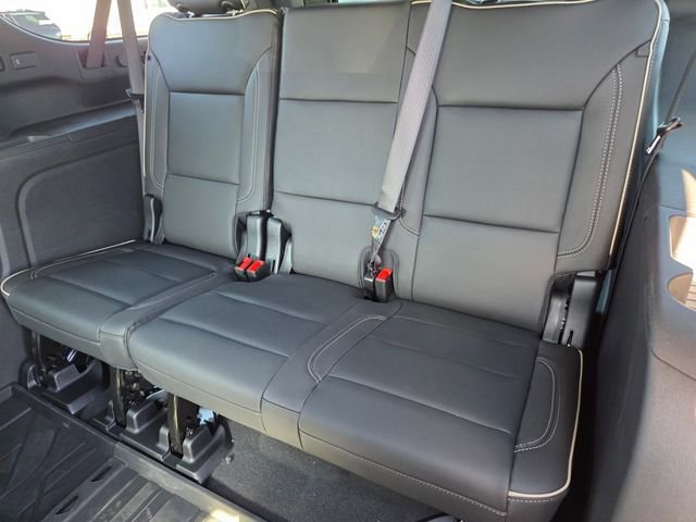New 2026 Chevrolet Suburban Premier w/ Sun And Tow Package AWD/4WD image 7