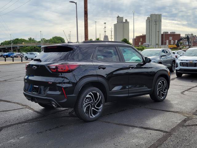 New 2026 Chevrolet TrailBlazer RS w/ Convenience Package AWD/4WD image 2