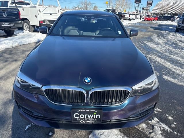 Used 2020 BMW 530e w/ Convenience Package image 2