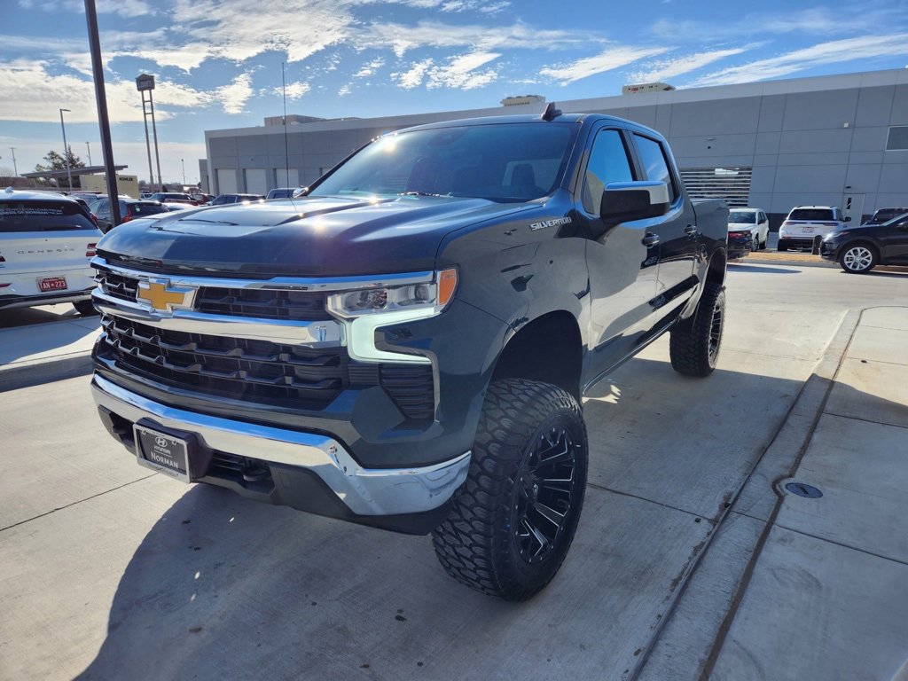 Used 2025 Chevrolet Silverado 1500 LT video 1