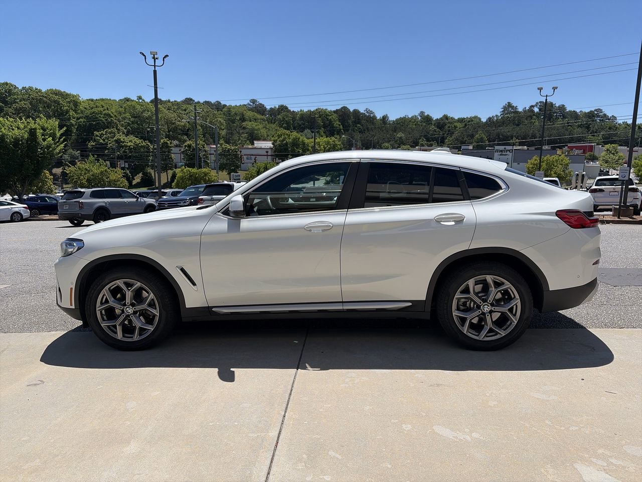 Used 2025 BMW X4 xDrive30i AWD/4WD image 5