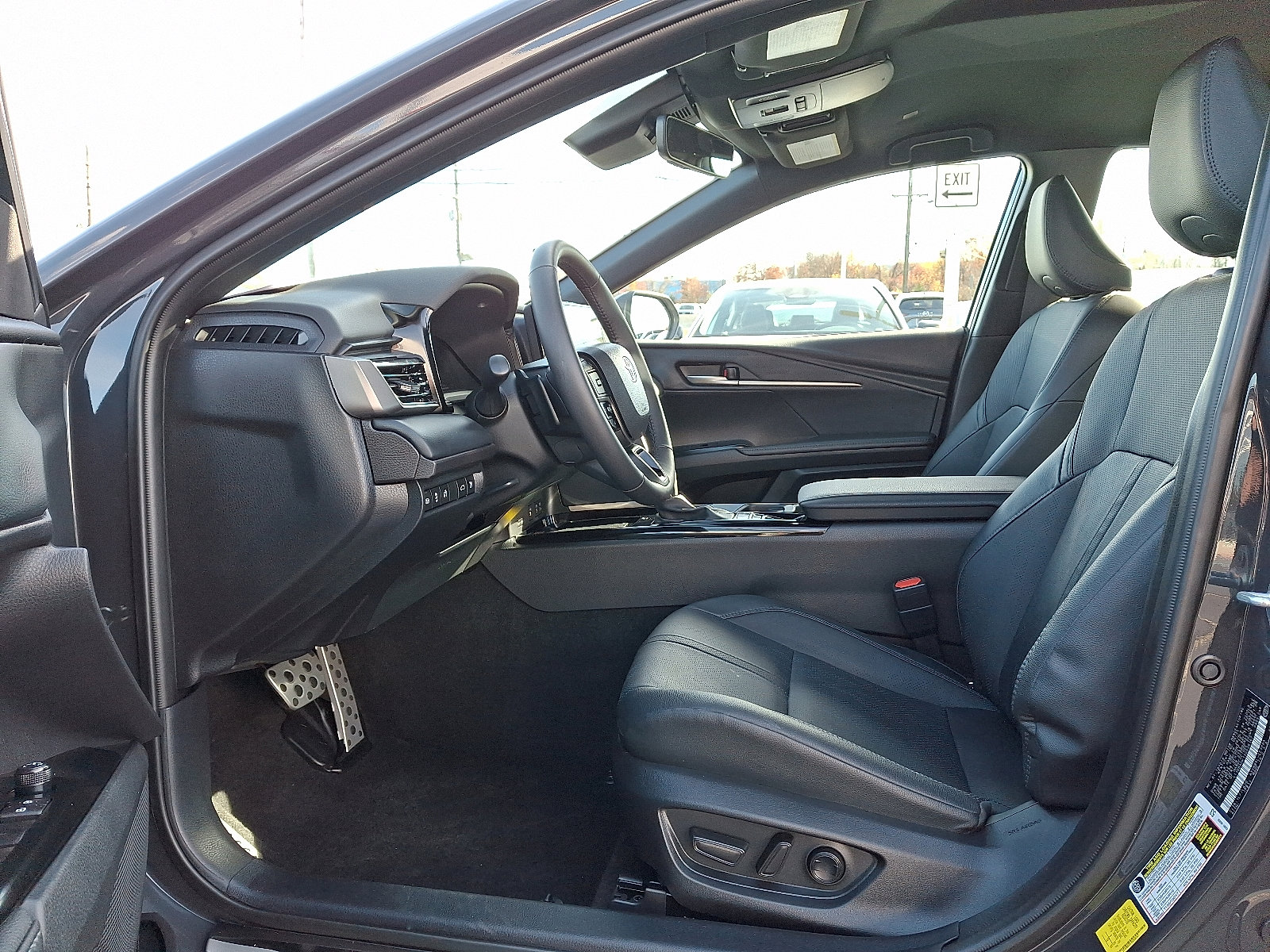 Used 2025 Toyota Camry XSE image 13