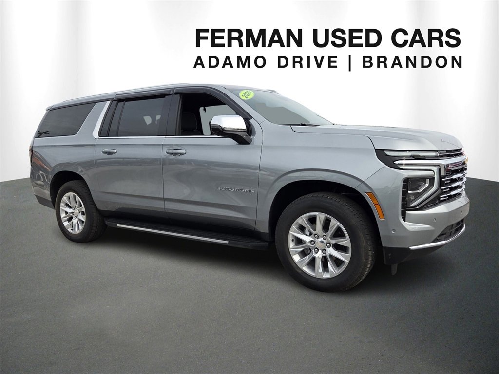 Used 2025 Chevrolet Suburban Premier image 1