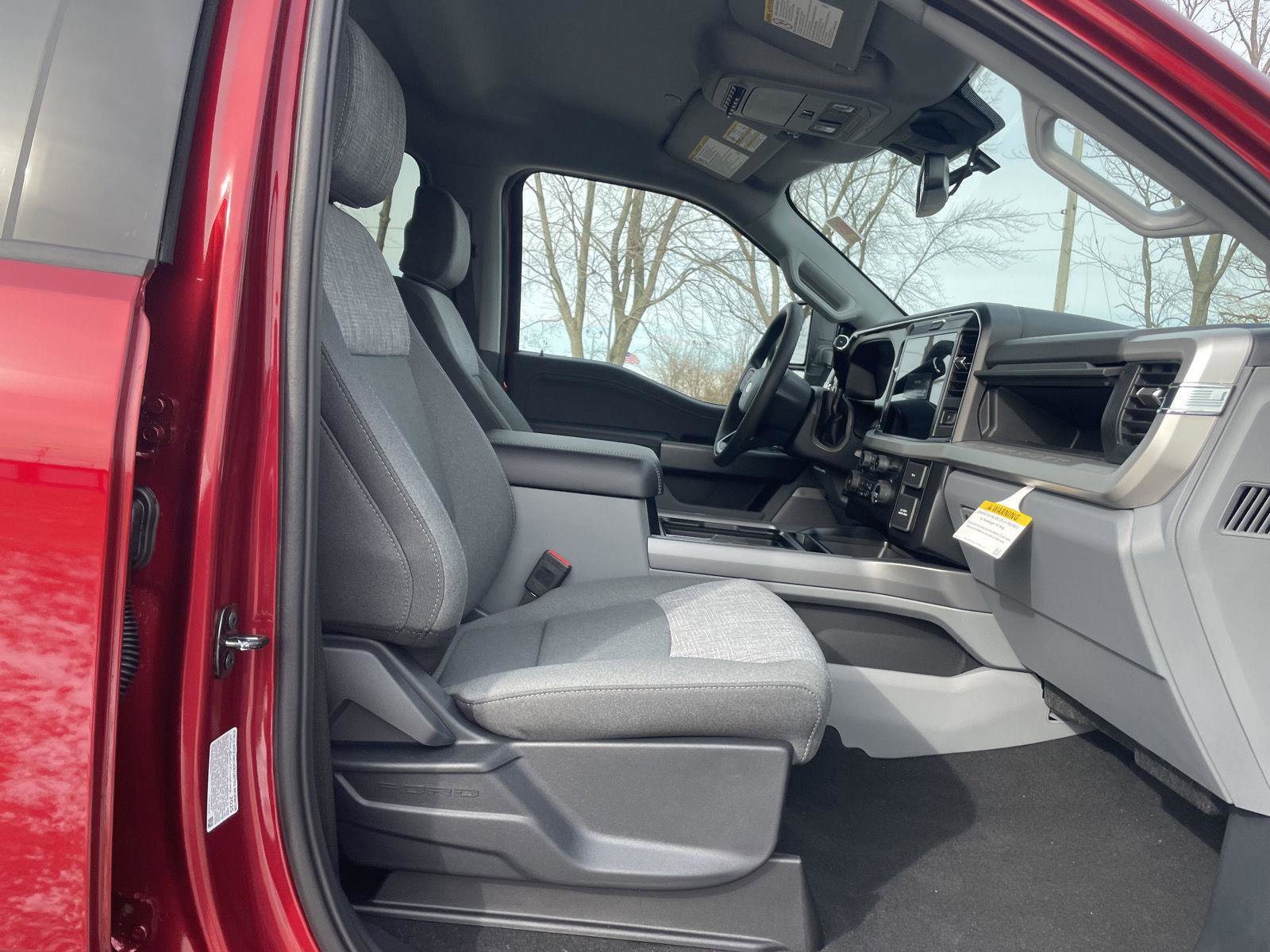 New 2026 Ford F350 XLT w/ XLT Premium Package image 25