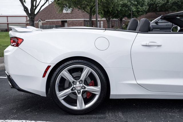 Used 2017 Chevrolet Camaro SS RWD image 10