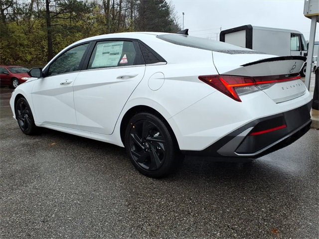 New 2026 Hyundai Elantra SEL Sport image 4