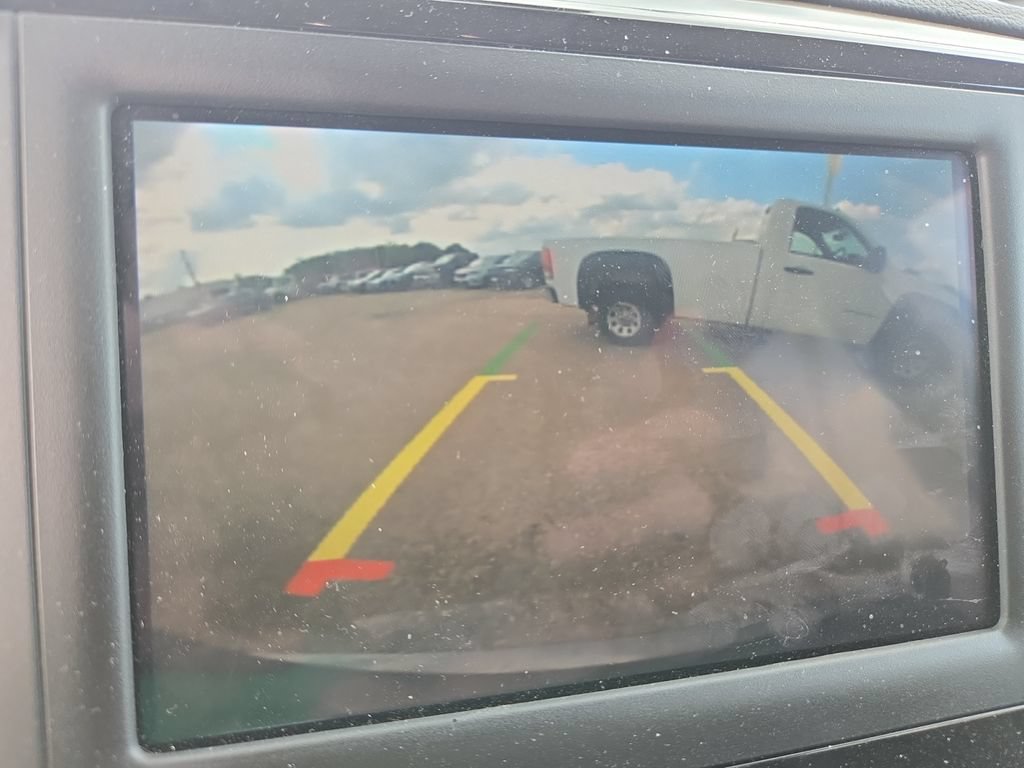 Used 2023 Chrysler Voyager LX FWD image 27