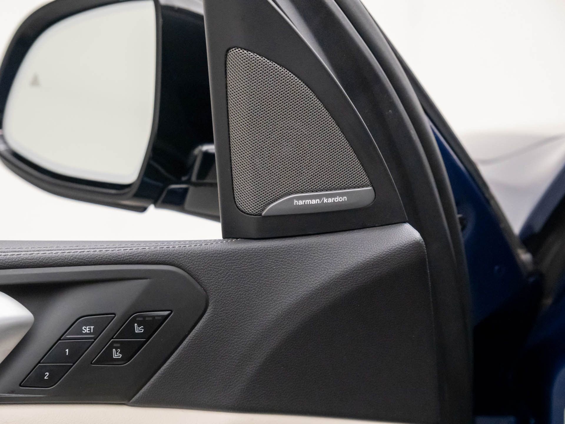 Used 2021 BMW X5 M50i image 15