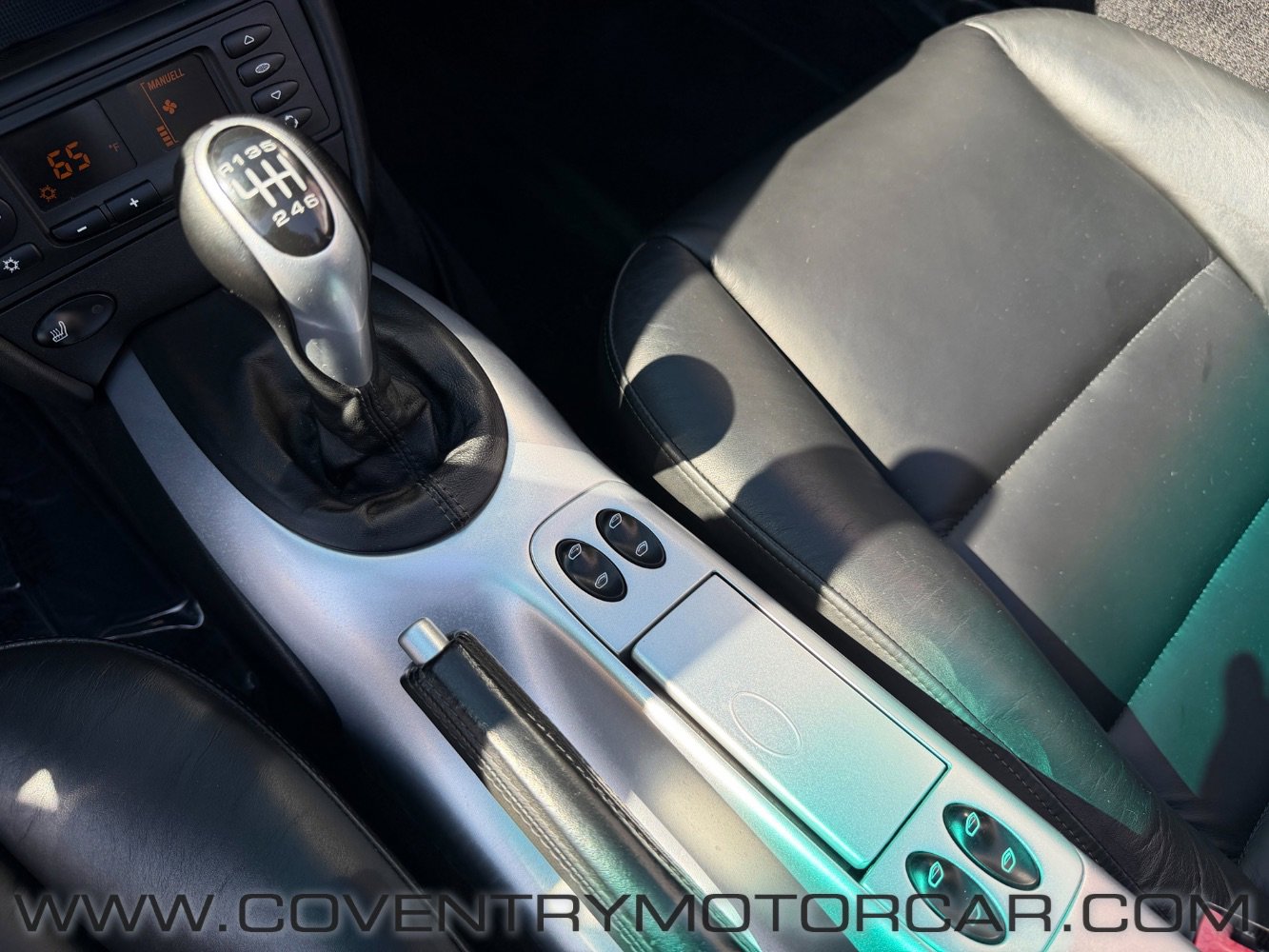 Used 2004 Porsche 911 Turbo AWD/4WD image 25