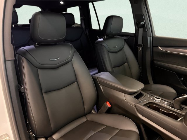 Certified 2024 Cadillac XT6 Luxury w/ LPO, Floor Liner Package AWD/4WD image 27