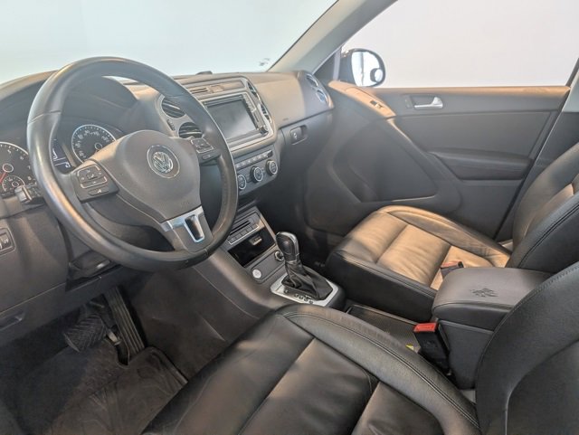 Used 2017 Volkswagen Tiguan Sport image 11