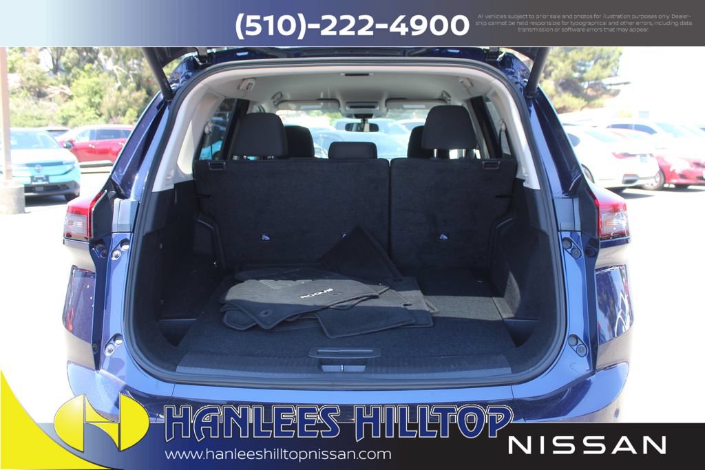 Used 2025 Nissan Rogue SV FWD image 10