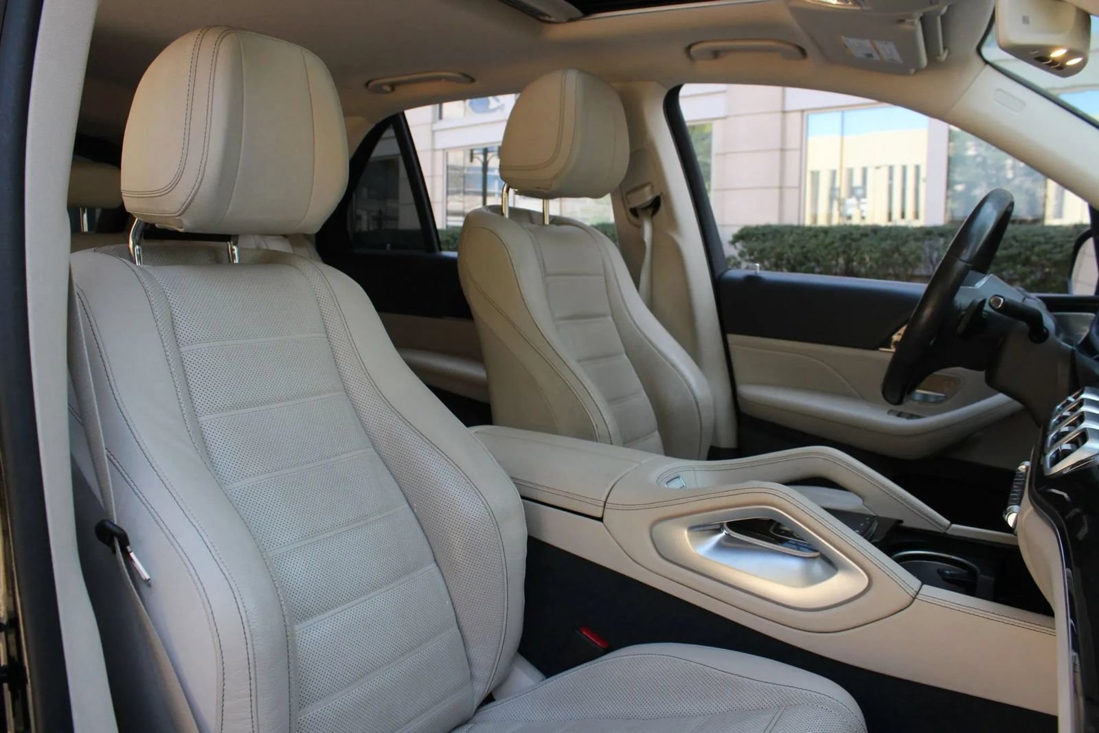Used 2020 Mercedes-Benz GLE 350 4MATIC image 32