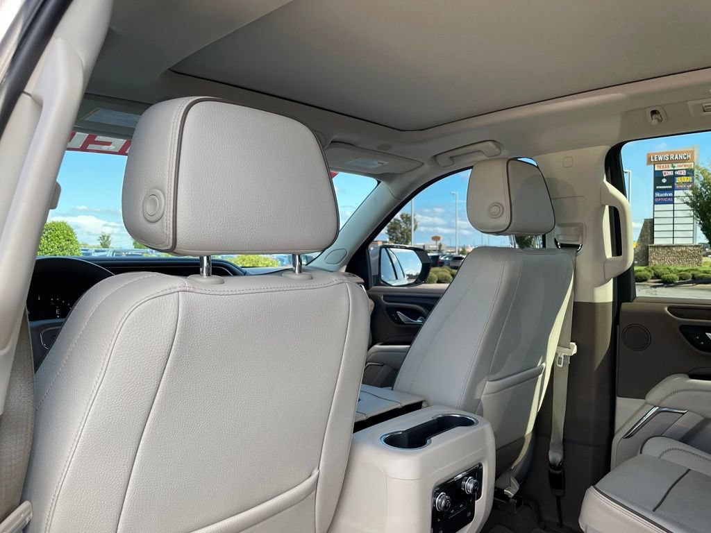 Used 2023 GMC Yukon Denali AWD/4WD image 28