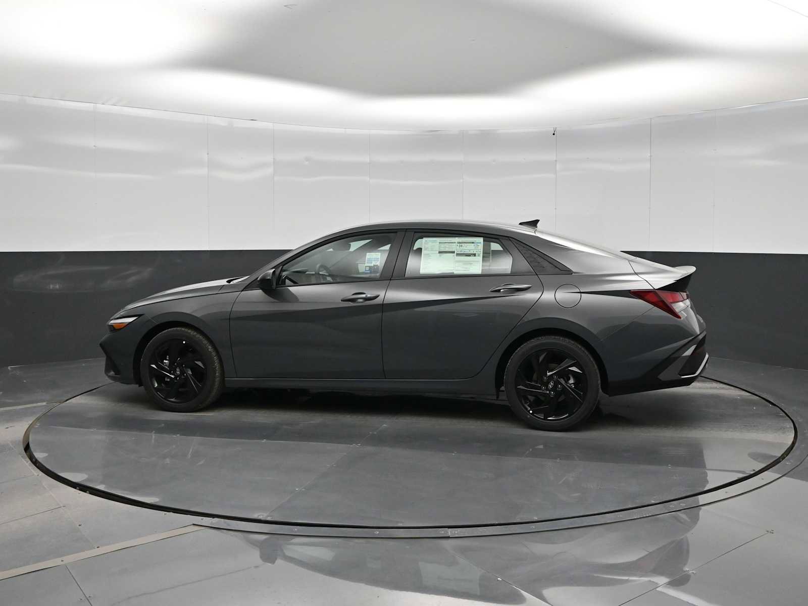 New 2026 Hyundai Elantra Sport FWD image 5