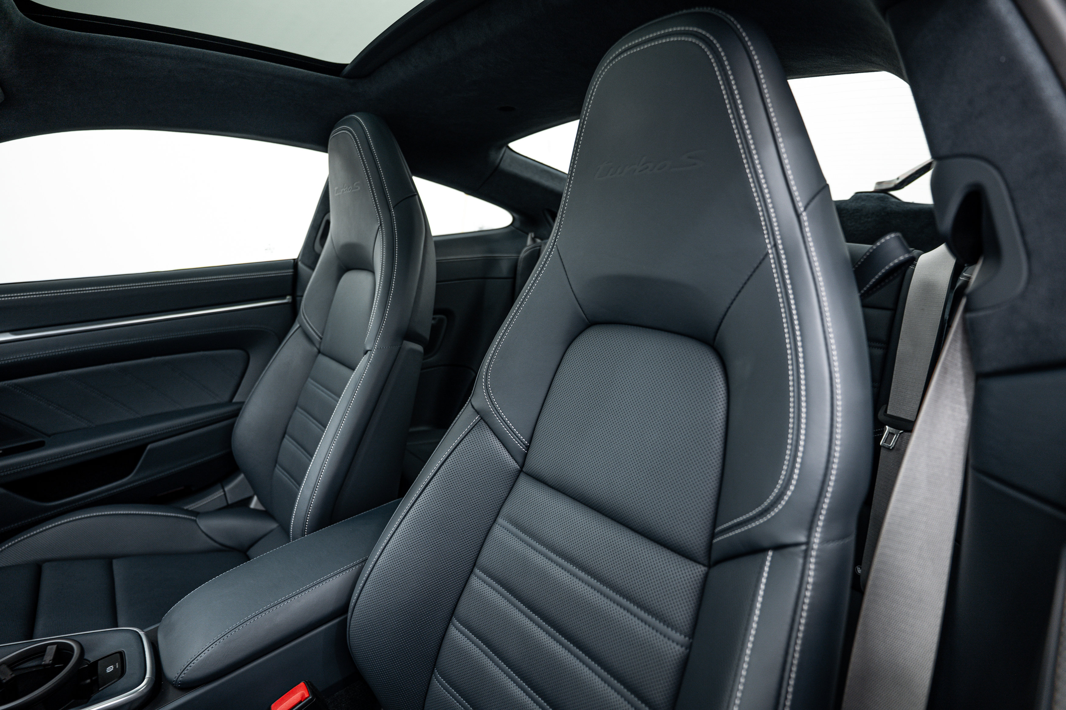 Certified 2022 Porsche 911 Turbo S AWD/4WD image 24