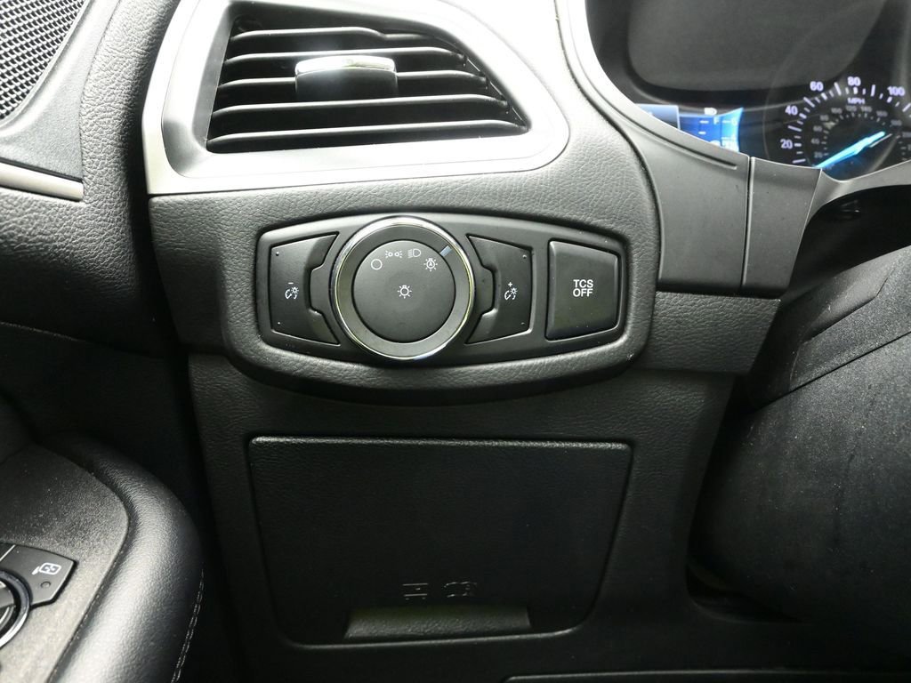 Used 2024 Ford Edge SEL image 18