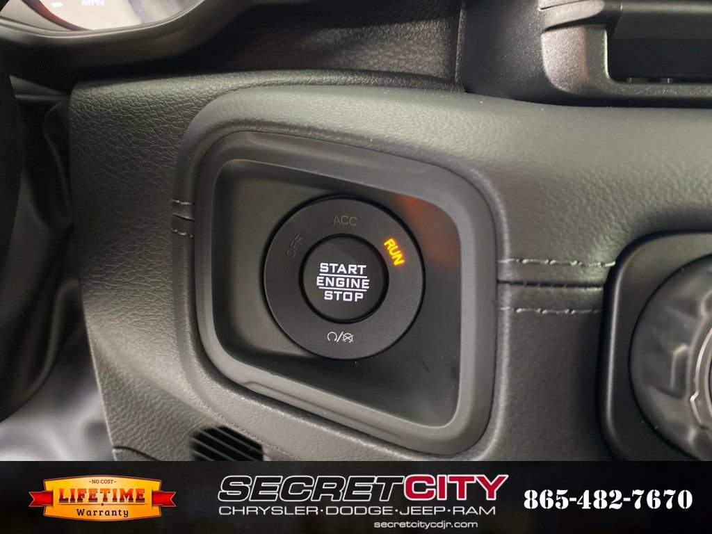 New 2026 Jeep Gladiator Mojave w/ Safety Group AWD/4WD image 17
