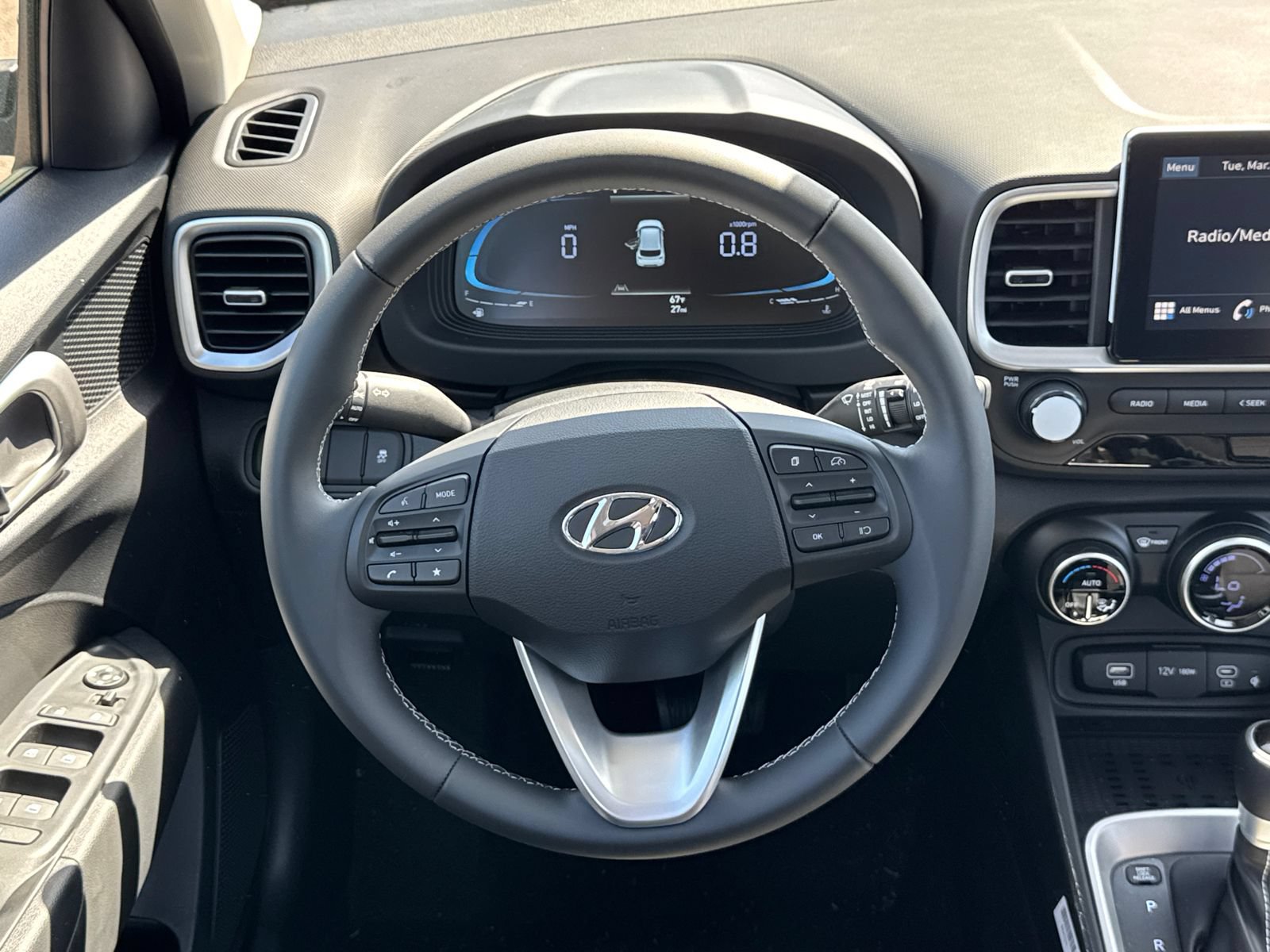 New 2026 Hyundai Venue SEL FWD image 24