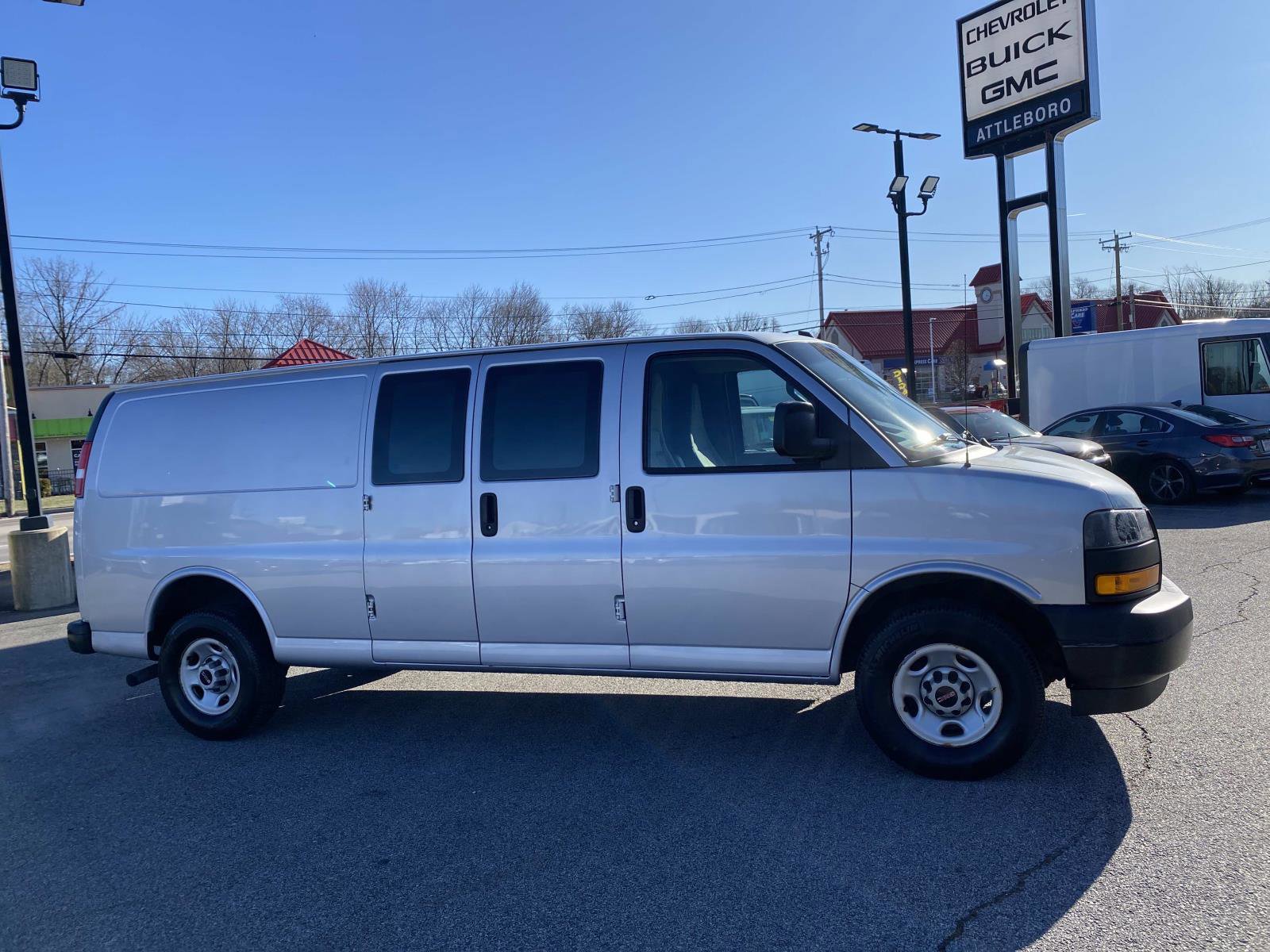 Used 2021 GMC Savana 2500 w/ Communications Package image 7