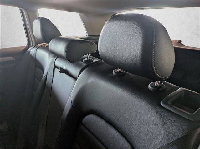 Used 2018 Volkswagen Golf S image 15