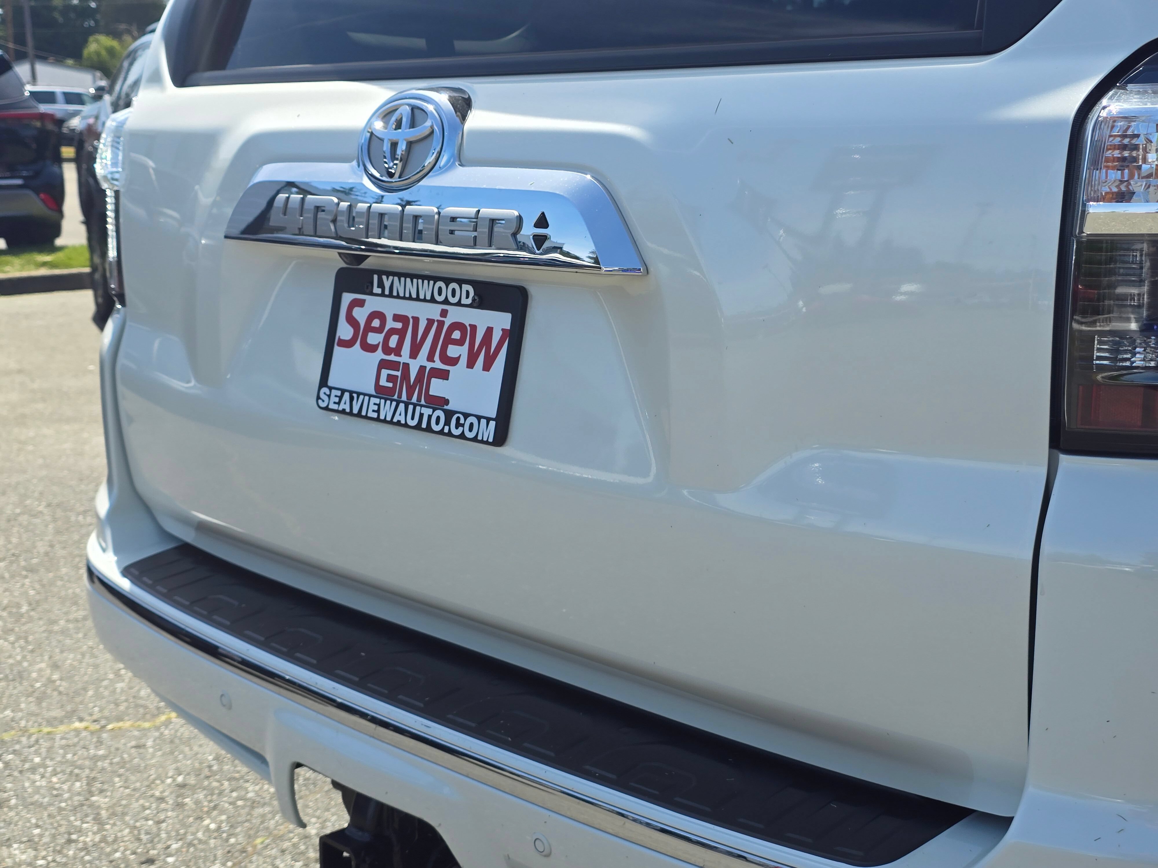 Used 2023 Toyota 4Runner Limited AWD/4WD image 12