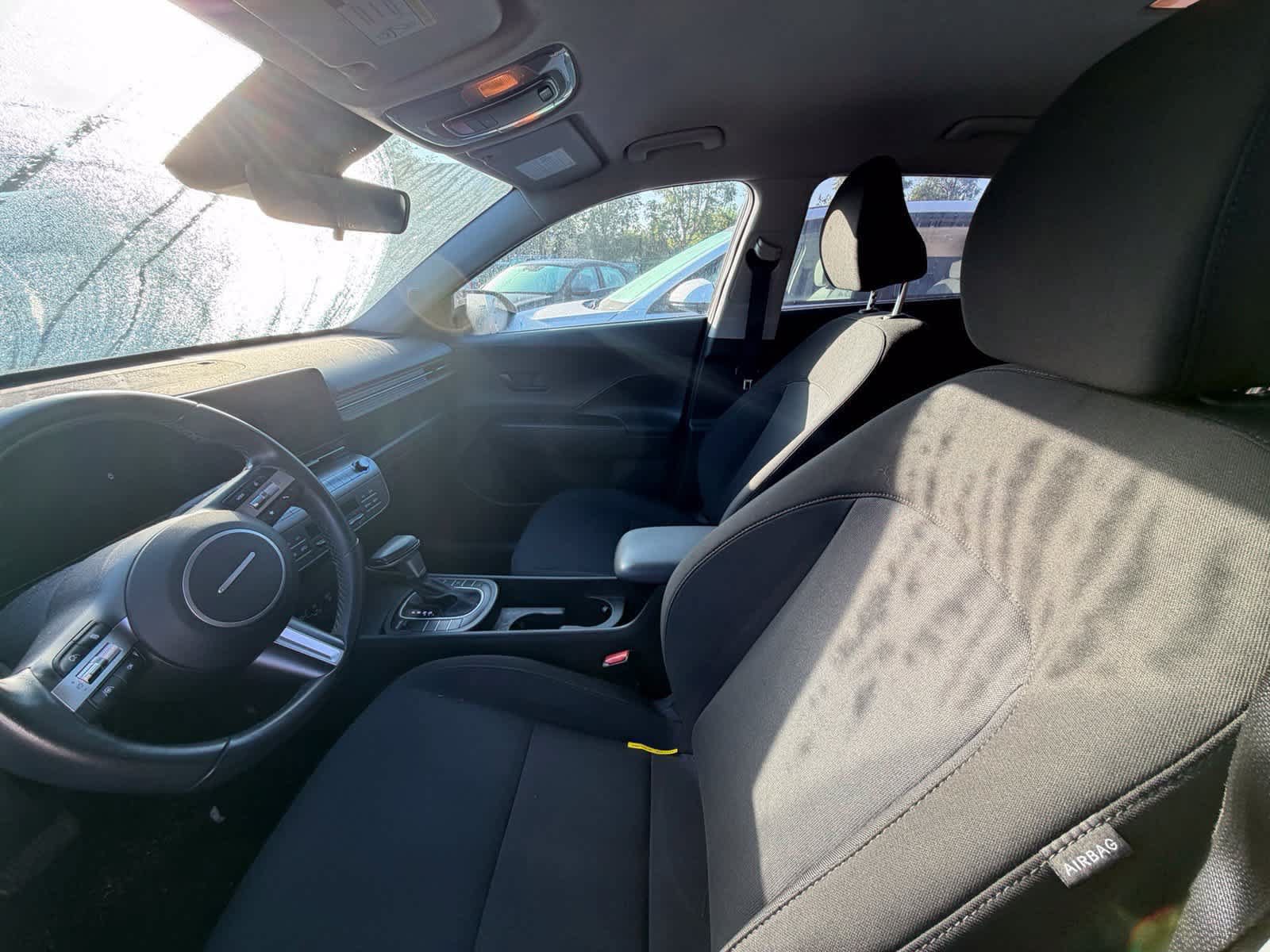 Used 2024 Hyundai Kona SEL FWD image 6