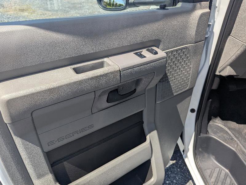 Used 2025 Ford E-450 and Econoline 450 Super Duty w/ Power Equipment Group RWD image 23