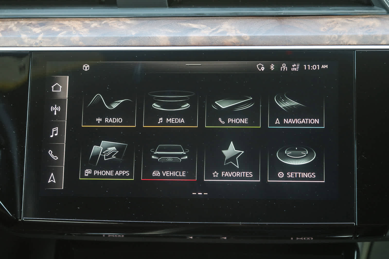 Used 2022 Audi e-tron Premium image 10