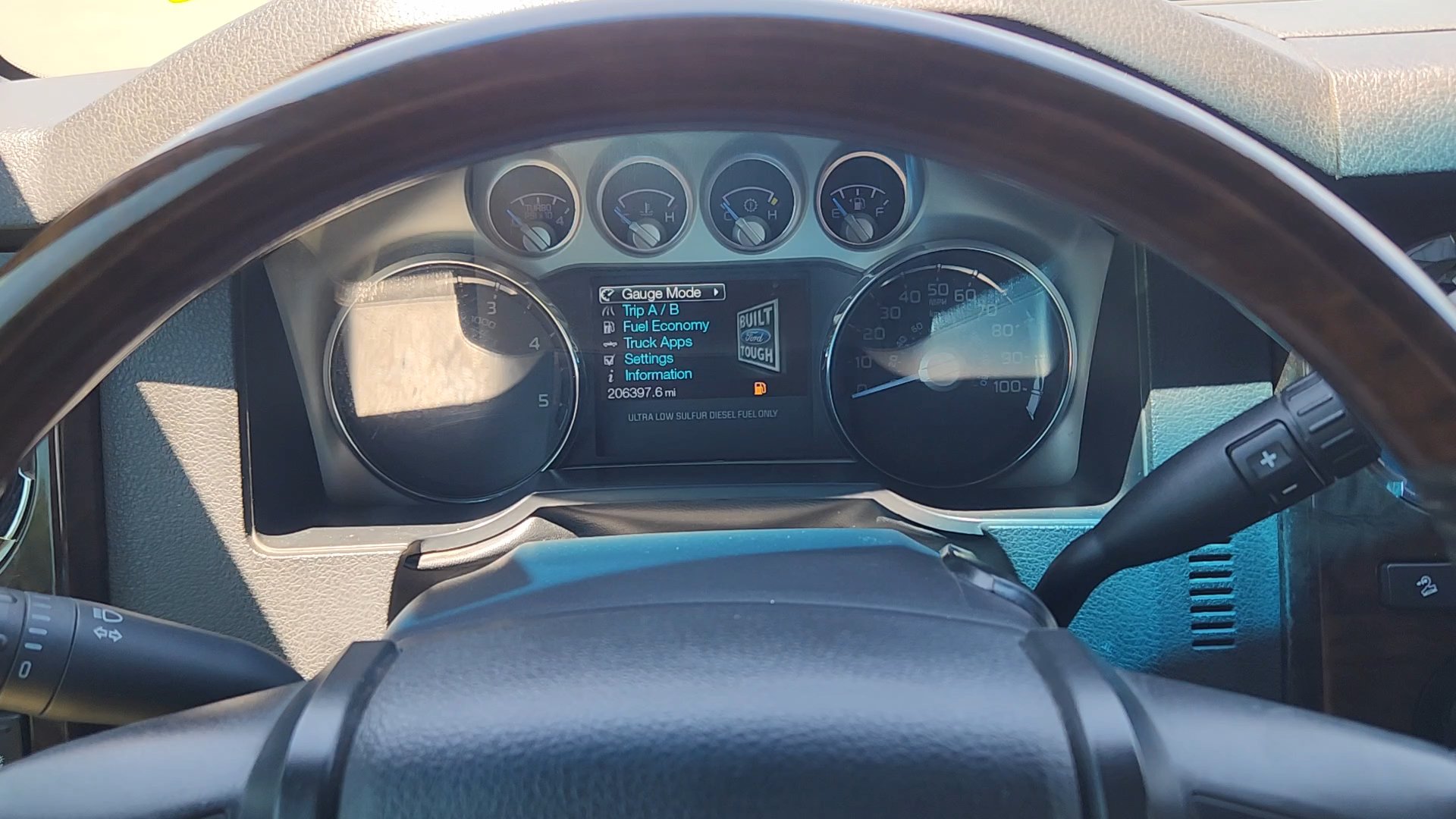 Used 2015 Ford F250 Platinum w/ FX4 Off-Road Package AWD/4WD image 19