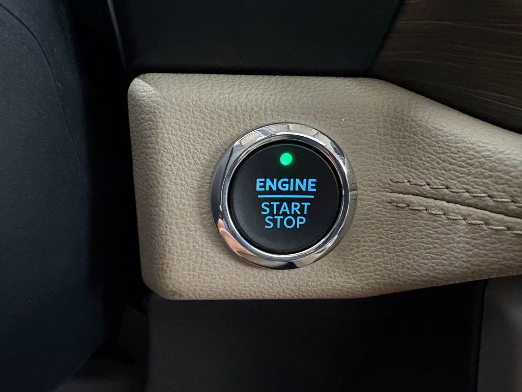 Used 2023 Ford Expedition Max Limited image 31