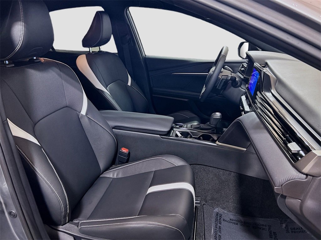 Used 2025 Toyota Camry SE w/ Convenience Package image 24