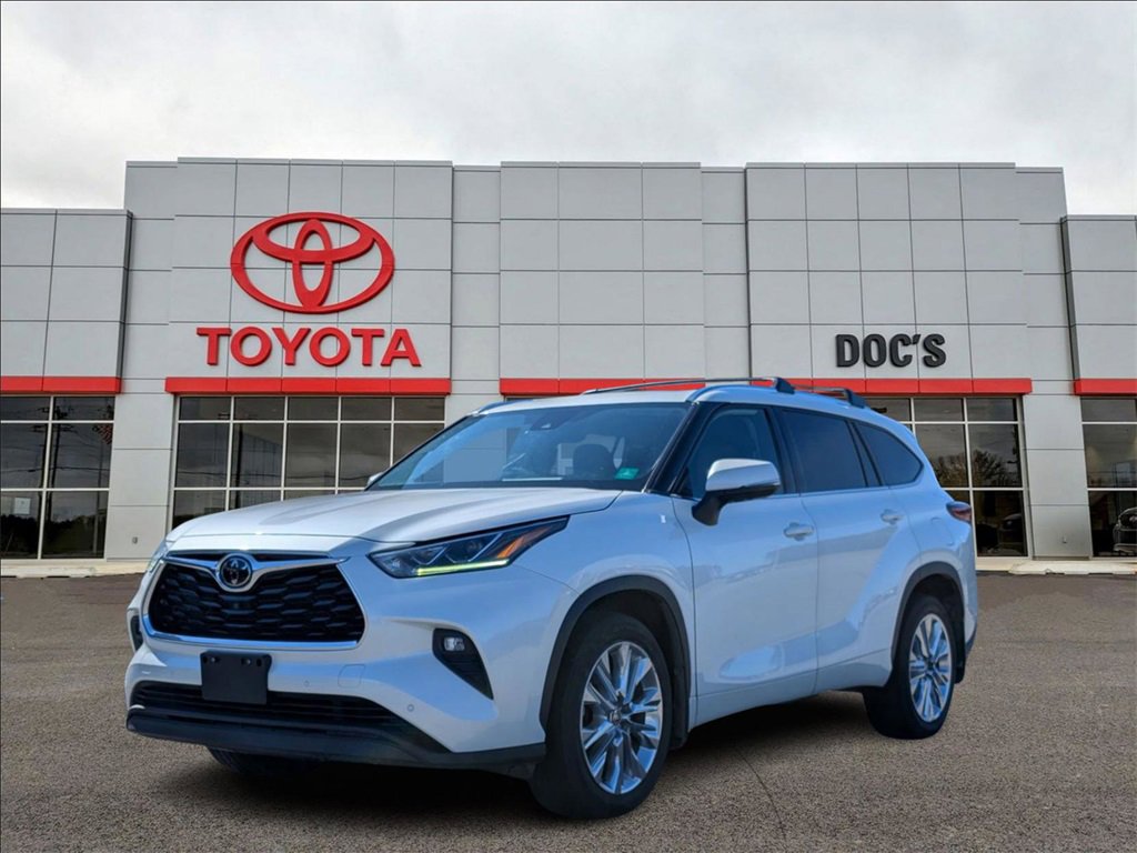 Used 2020 Toyota Highlander Limited image 1