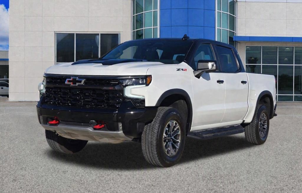 Used 2025 Chevrolet Silverado 1500 ZR2 w/ Technology Package AWD/4WD image 3