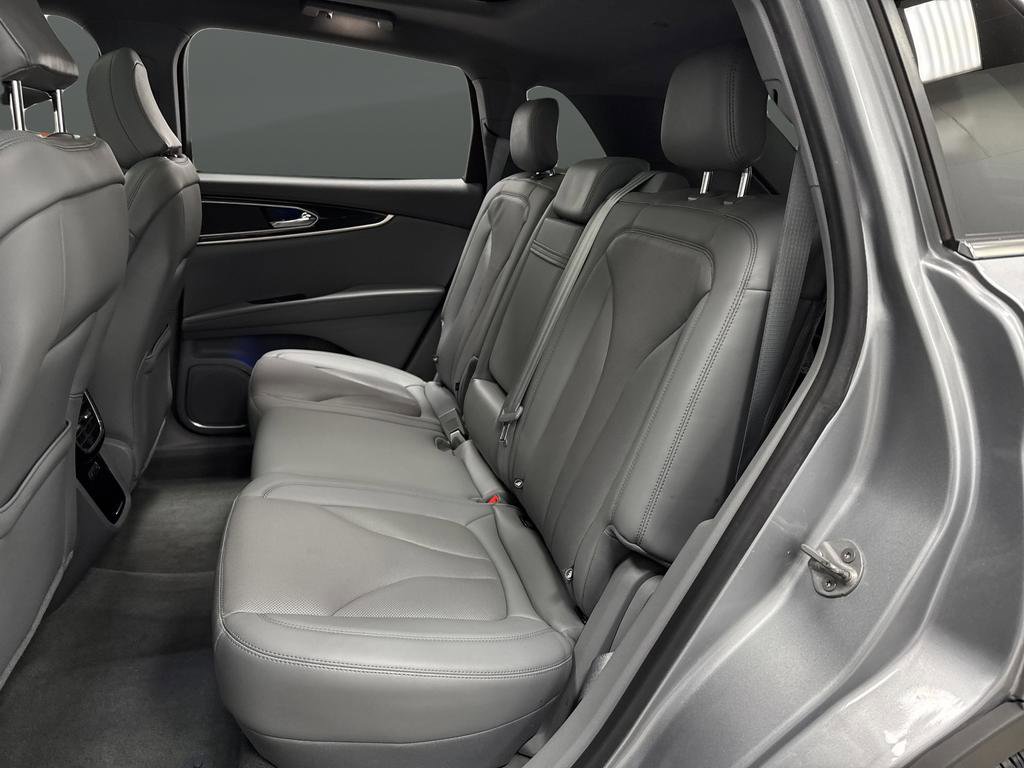 Used 2022 Lincoln Nautilus Reserve image 30