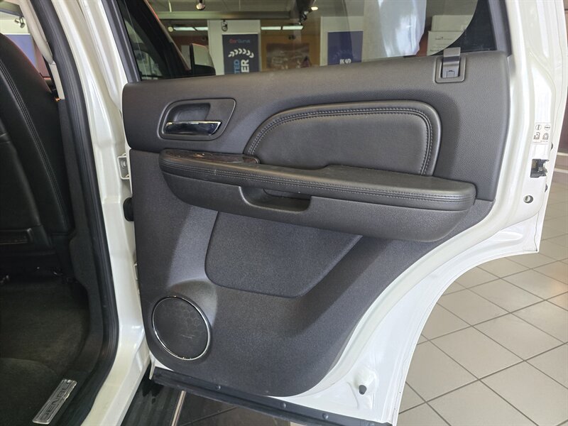 Used 2010 GMC Yukon Denali AWD/4WD image 18