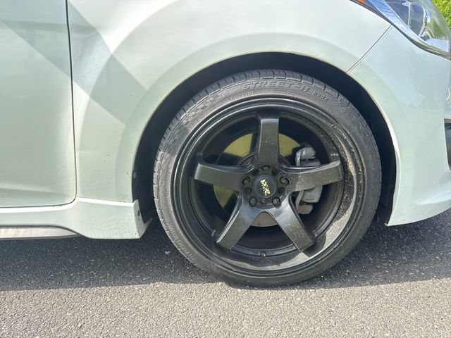 Used 2015 Hyundai Veloster Turbo FWD image 11