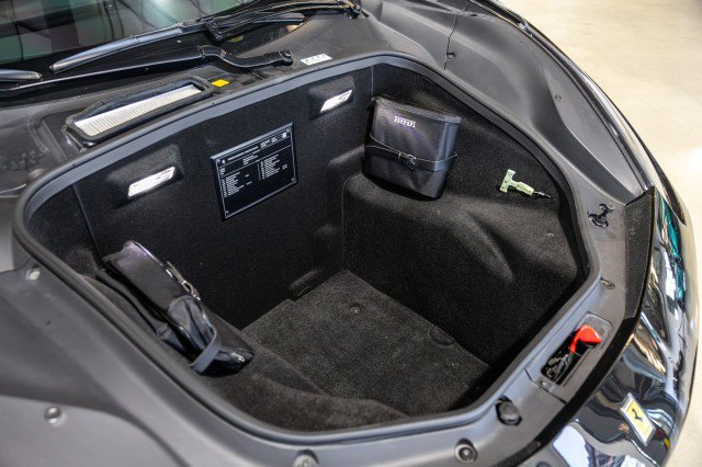 Used 2019 Ferrari 488 GTB RWD image 30
