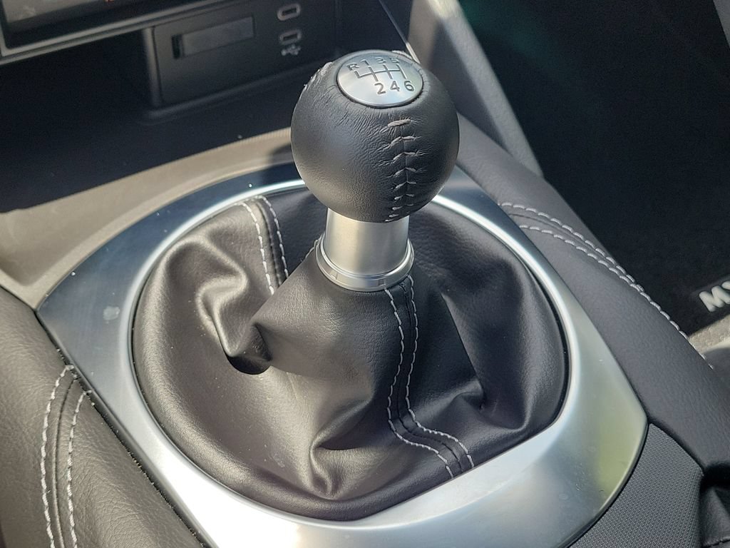 Used 2025 MAZDA MX-5 Miata RF Club RWD image 31