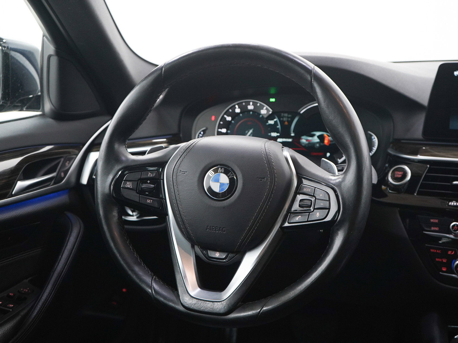 Used 2018 BMW 530e xDrive w/ Premium Package 2 AWD/4WD image 15