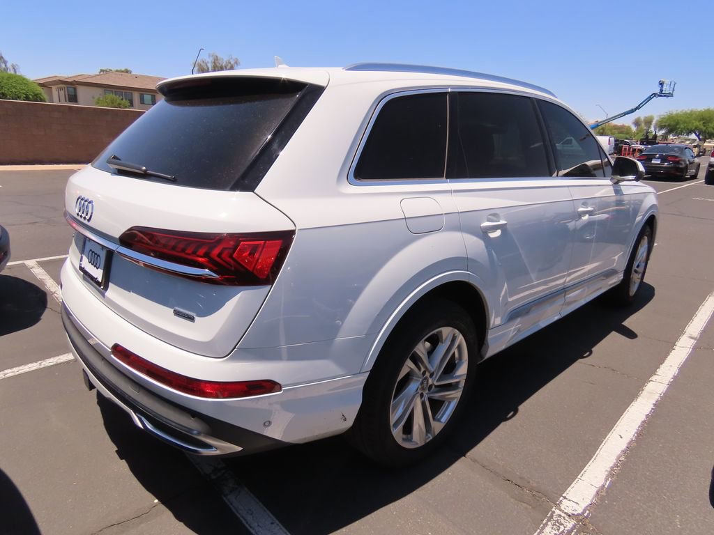 Used 2020 Audi Q7 3.0T Premium Plus w/ Premium Plus Package AWD/4WD image 3