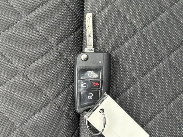 Used 2020 Volkswagen Atlas Cross Sport S image 29