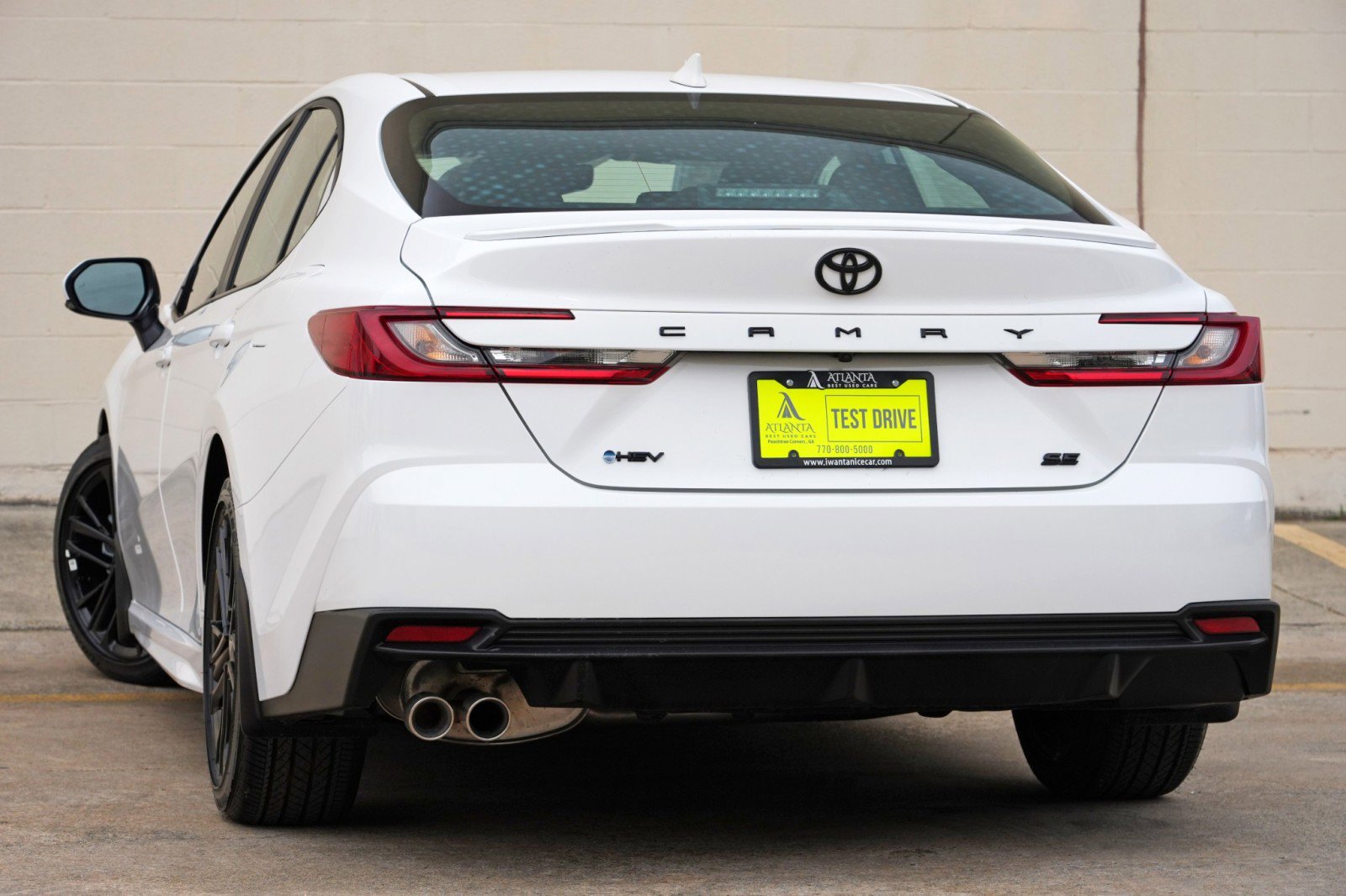 Used 2026 Toyota Camry SE w/ Multimedia Upgrade Package FWD image 5