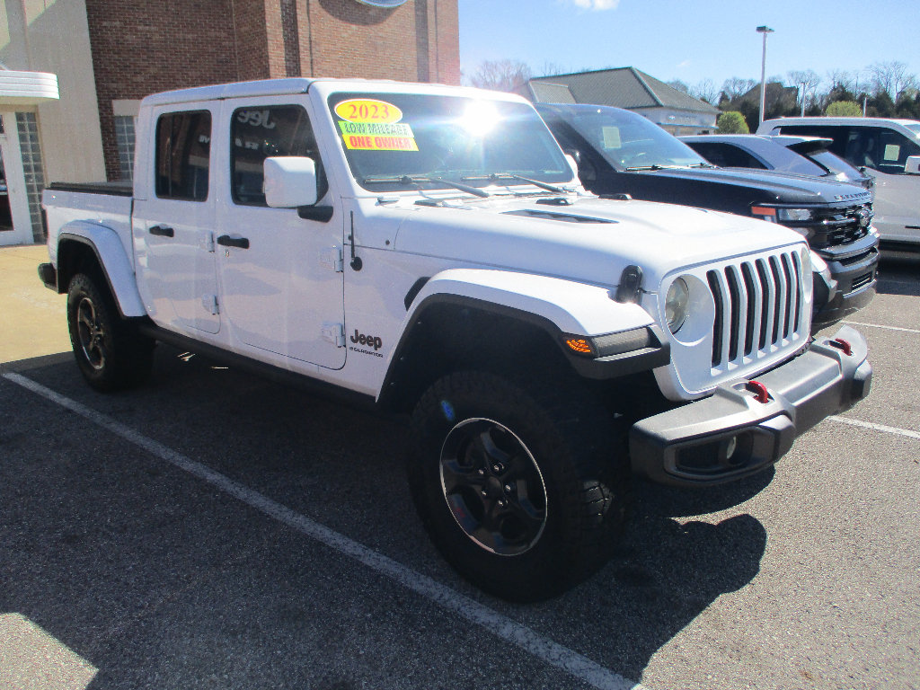 Used 2023 Jeep Gladiator Rubicon w/ Trailer Tow Package AWD/4WD video 1