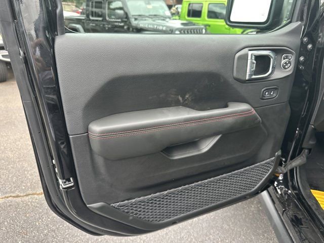 New 2025 Jeep Wrangler Rubicon w/ XTREMEE 35" Tire Package image 10