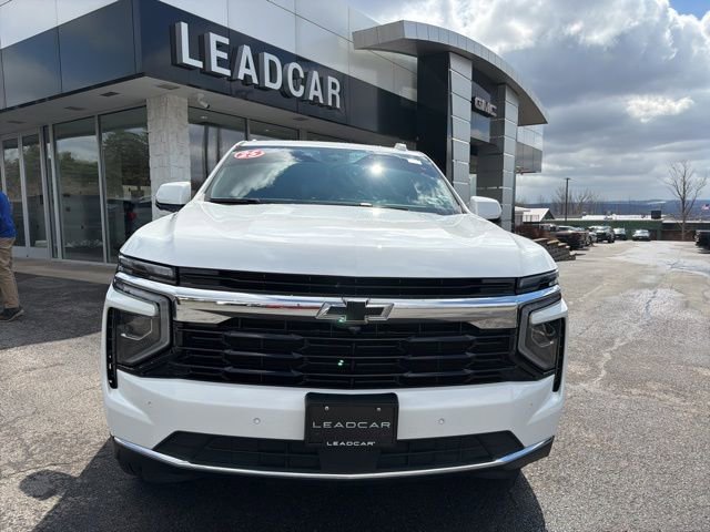 Used 2025 Chevrolet Suburban LS image 8