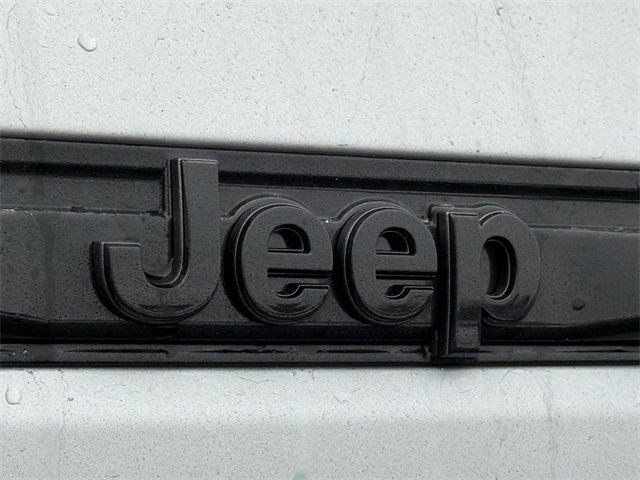 New 2025 Jeep Grand Cherokee Limited w/ Trailer Tow Package image 45