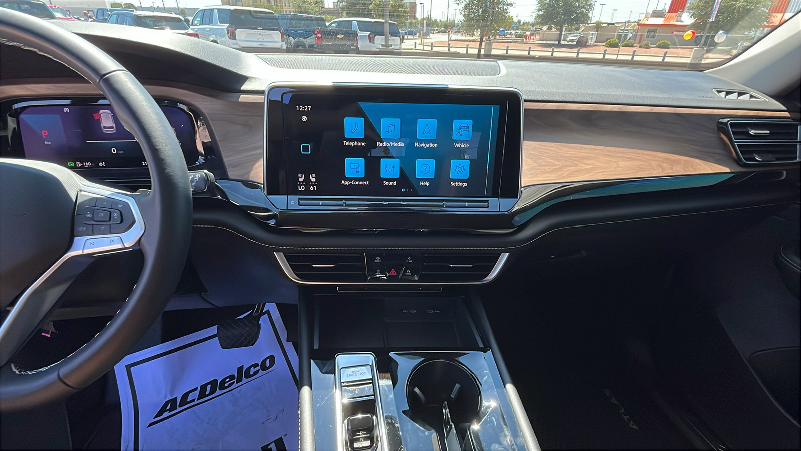 Used 2024 Volkswagen Atlas SE w/ Black Wheel Package image 19